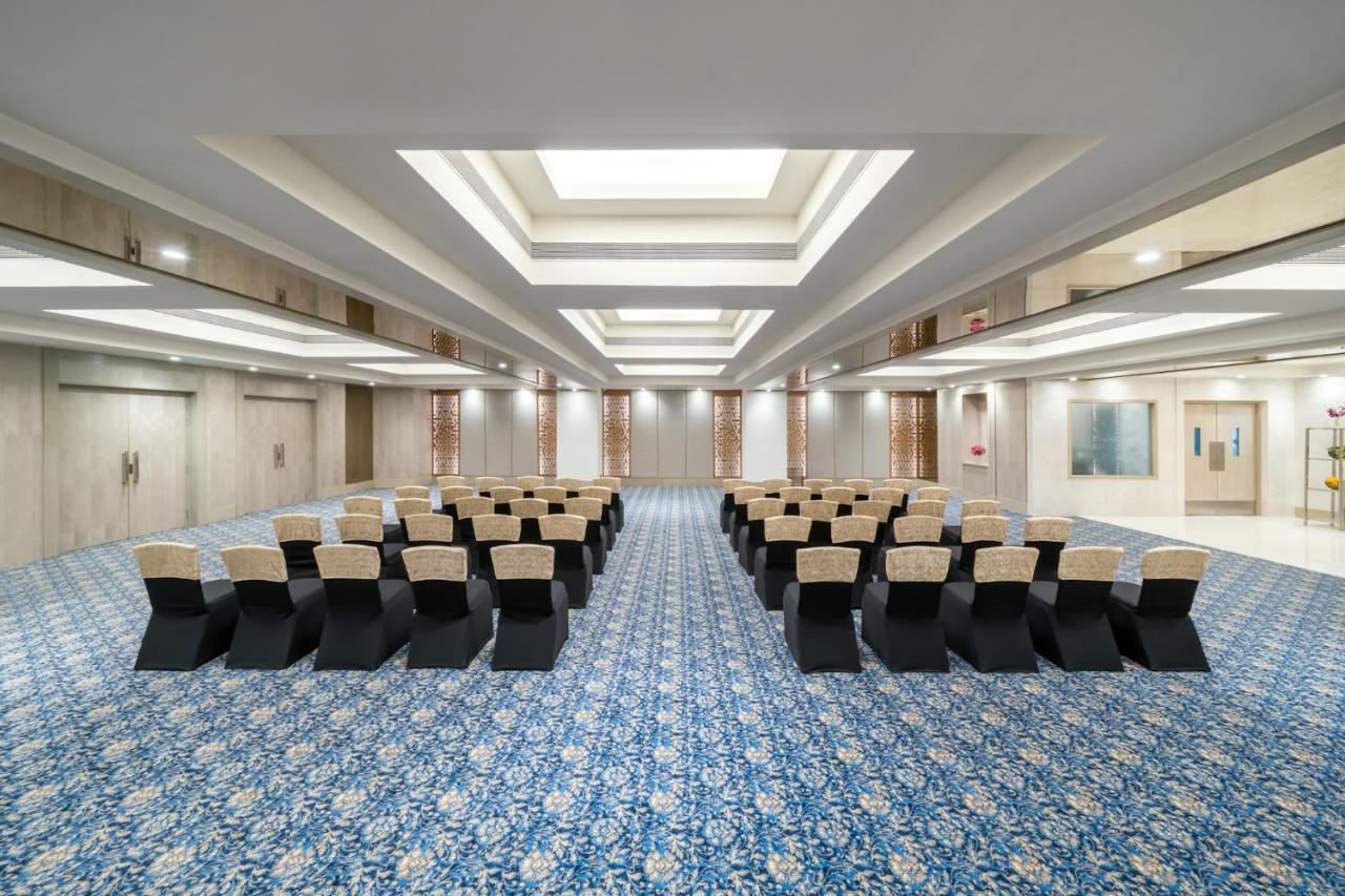 Vivanta Ahmedabad Sg Highway Eksteriør billede