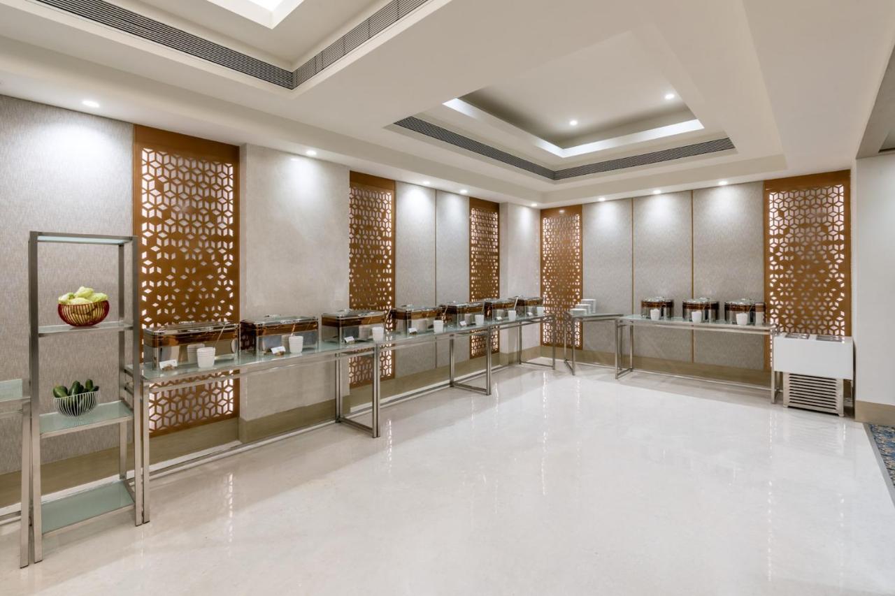 Vivanta Ahmedabad Sg Highway Eksteriør billede