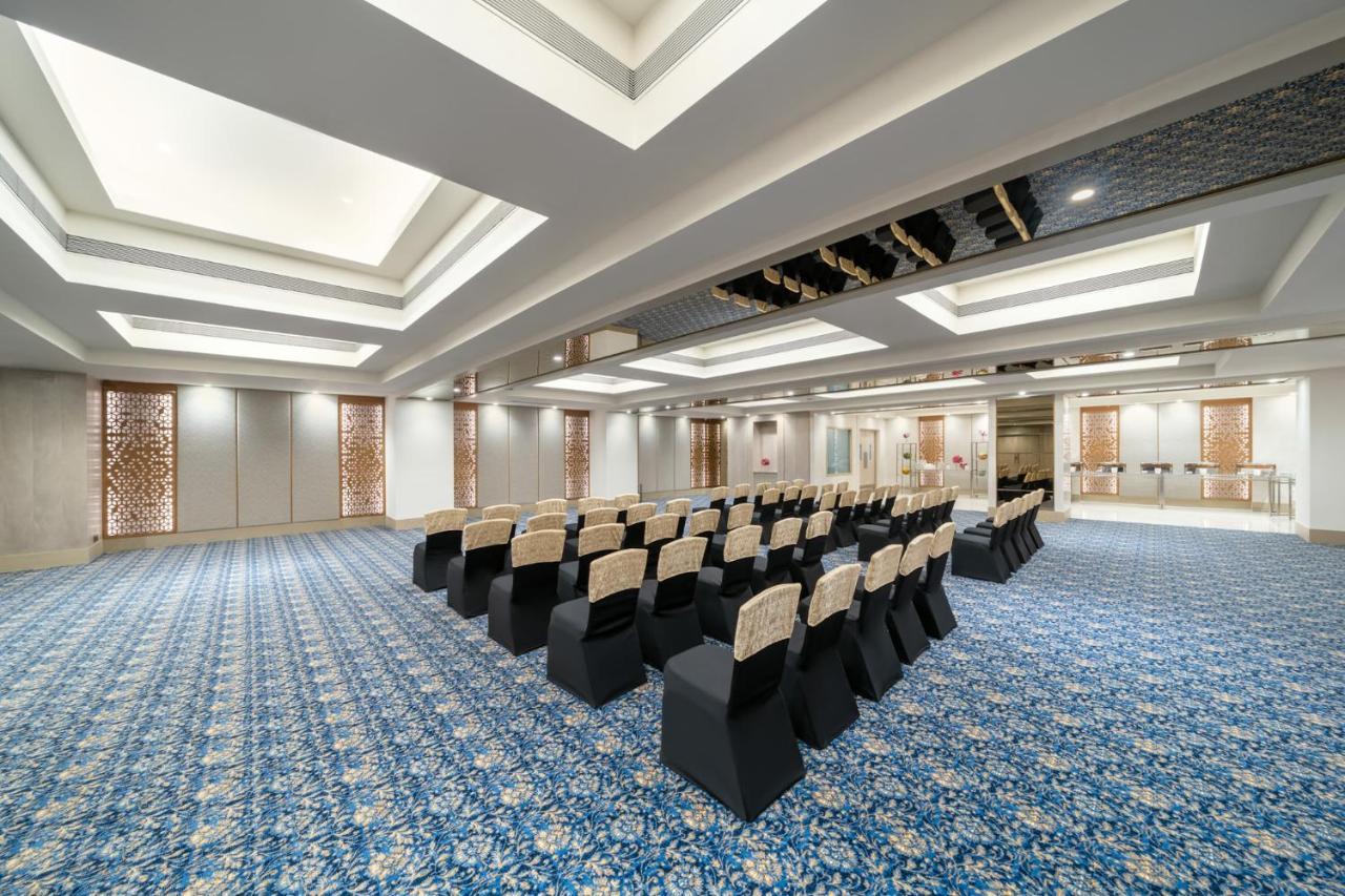 Vivanta Ahmedabad Sg Highway Eksteriør billede