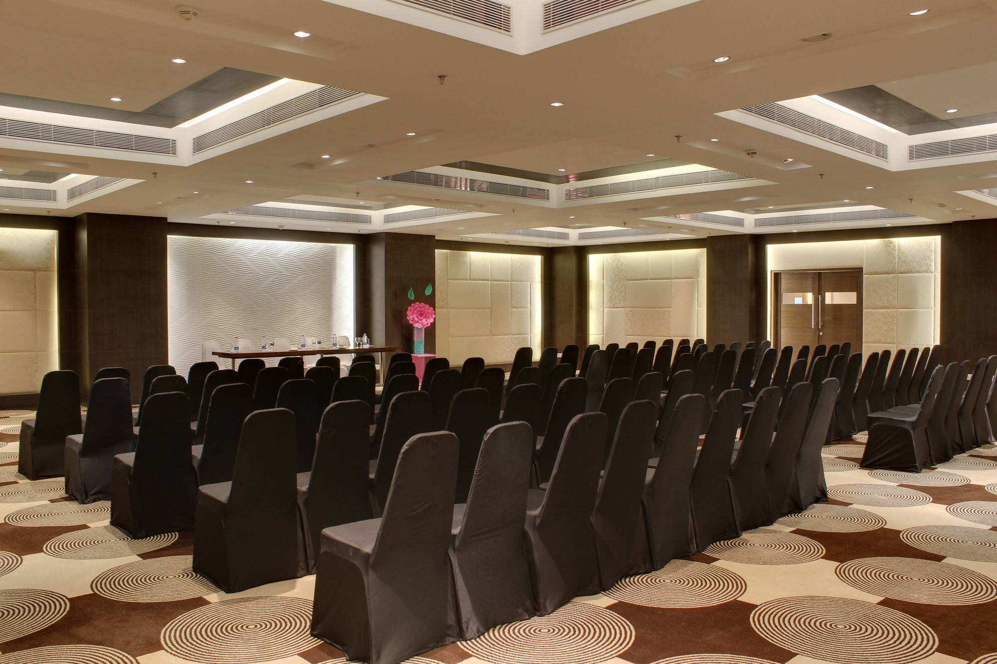 Vivanta Ahmedabad Sg Highway Eksteriør billede